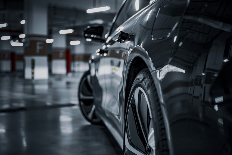 Keuntungan Menggunakan Paint Protection Film pada Mobil Mewah